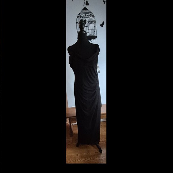 NWT Formal Alex Evenings  Off the Shoulder with Straps Black Gown  (10) - Picture 3 of 15